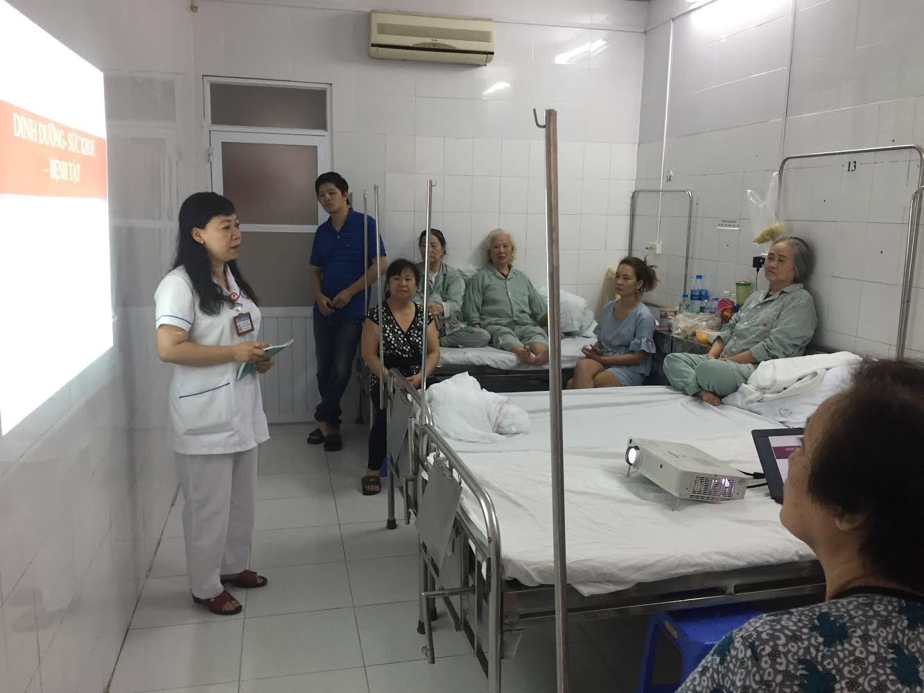 Giới thiệu khoa Nội Thần Kinh