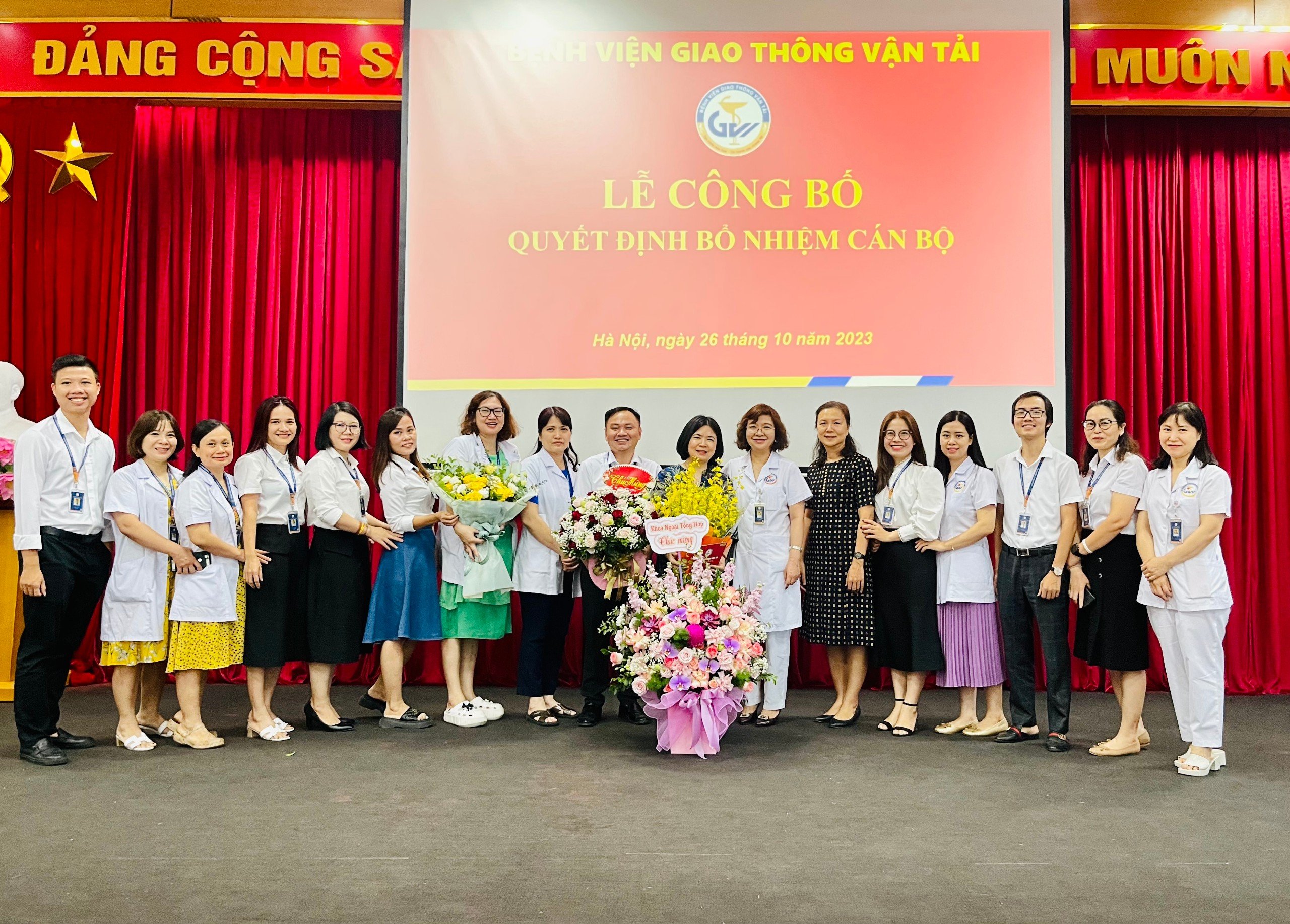 Bệnh viện Giao thông vận tải công bố và trao các quyết định bổ nhiệm nhân sự