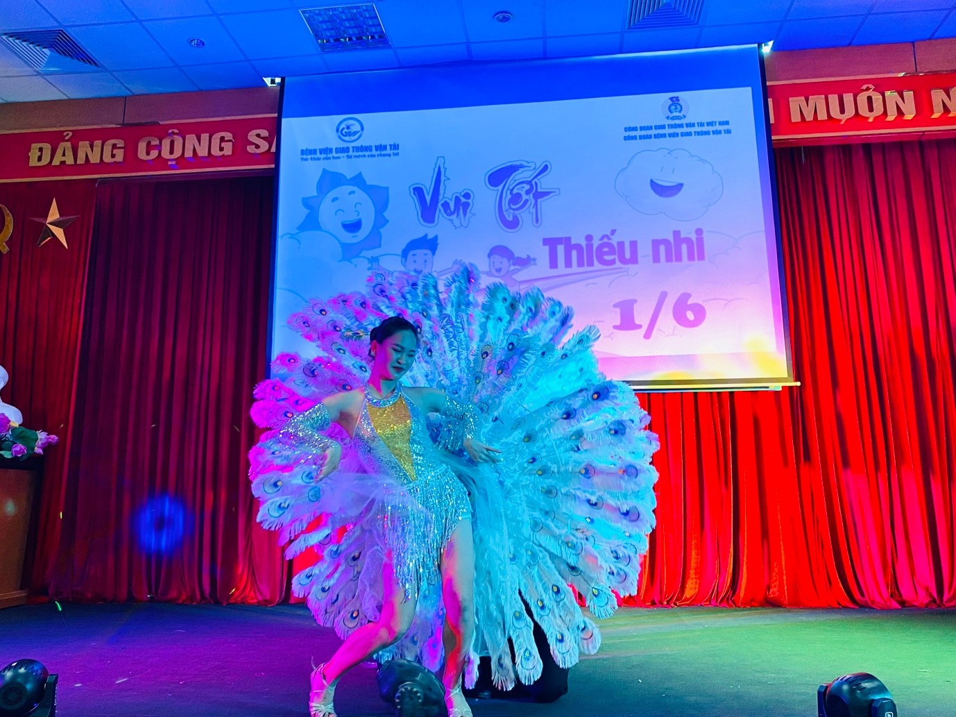 BỆNH VIỆN GIAO THÔNG VẬN TẢI TỔ CHỨC VUI TẾT THIẾU NHI, GẮN KẾT YÊU THƯƠNG