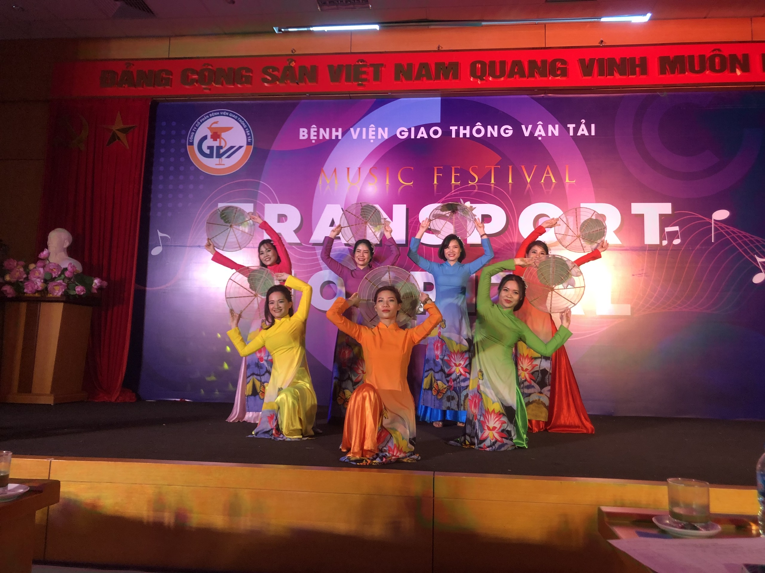 Hội diễn văn nghệ chào mừng Ngày thầy thuốc Việt nam