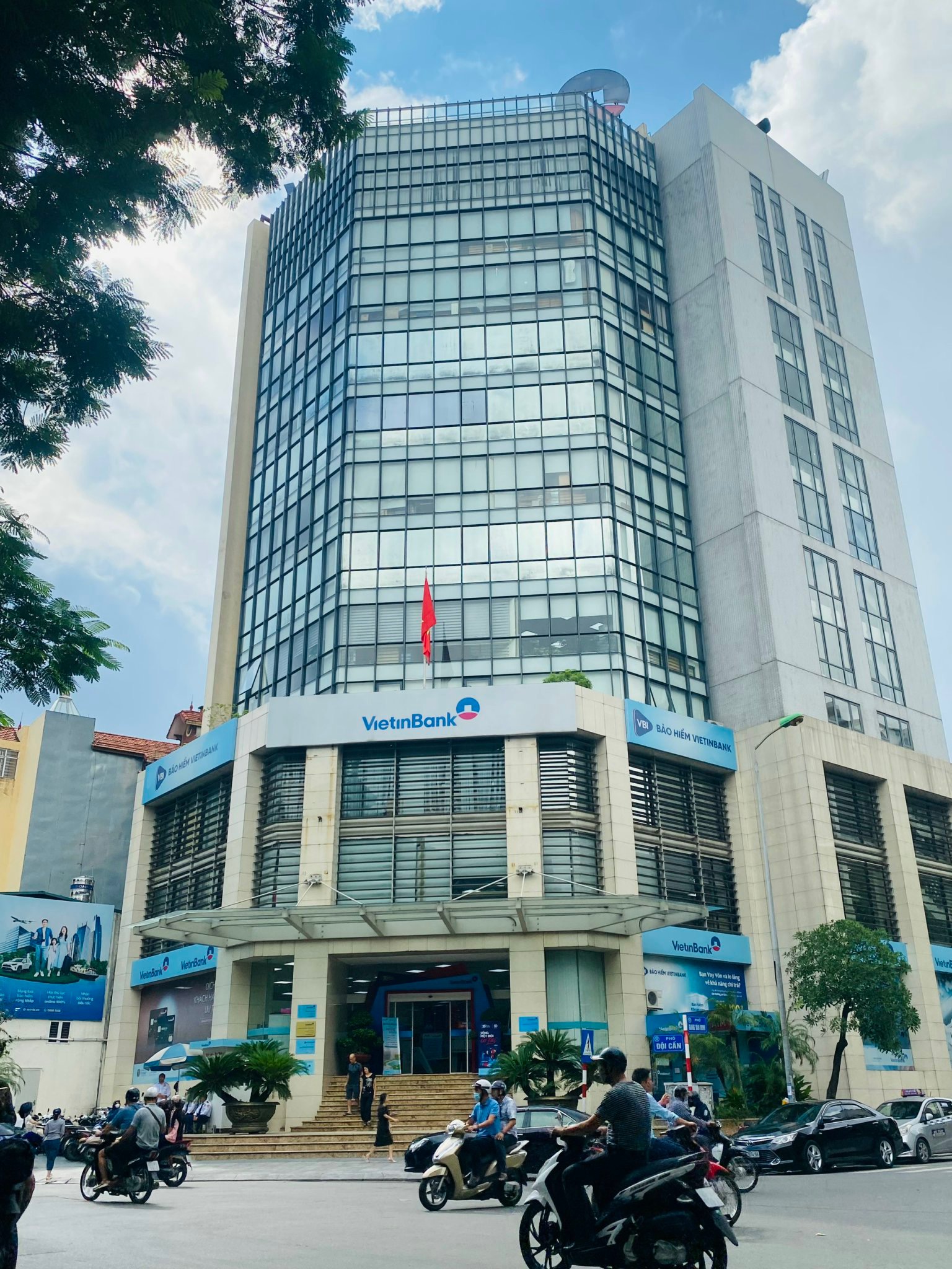 Bệnh viện Giao thông vận tải đồng hành cùng Ngân hàng Vietinbank – Chi nhánh Ba Đình chăm sóc sức khỏe cho cán bộ nhân viên