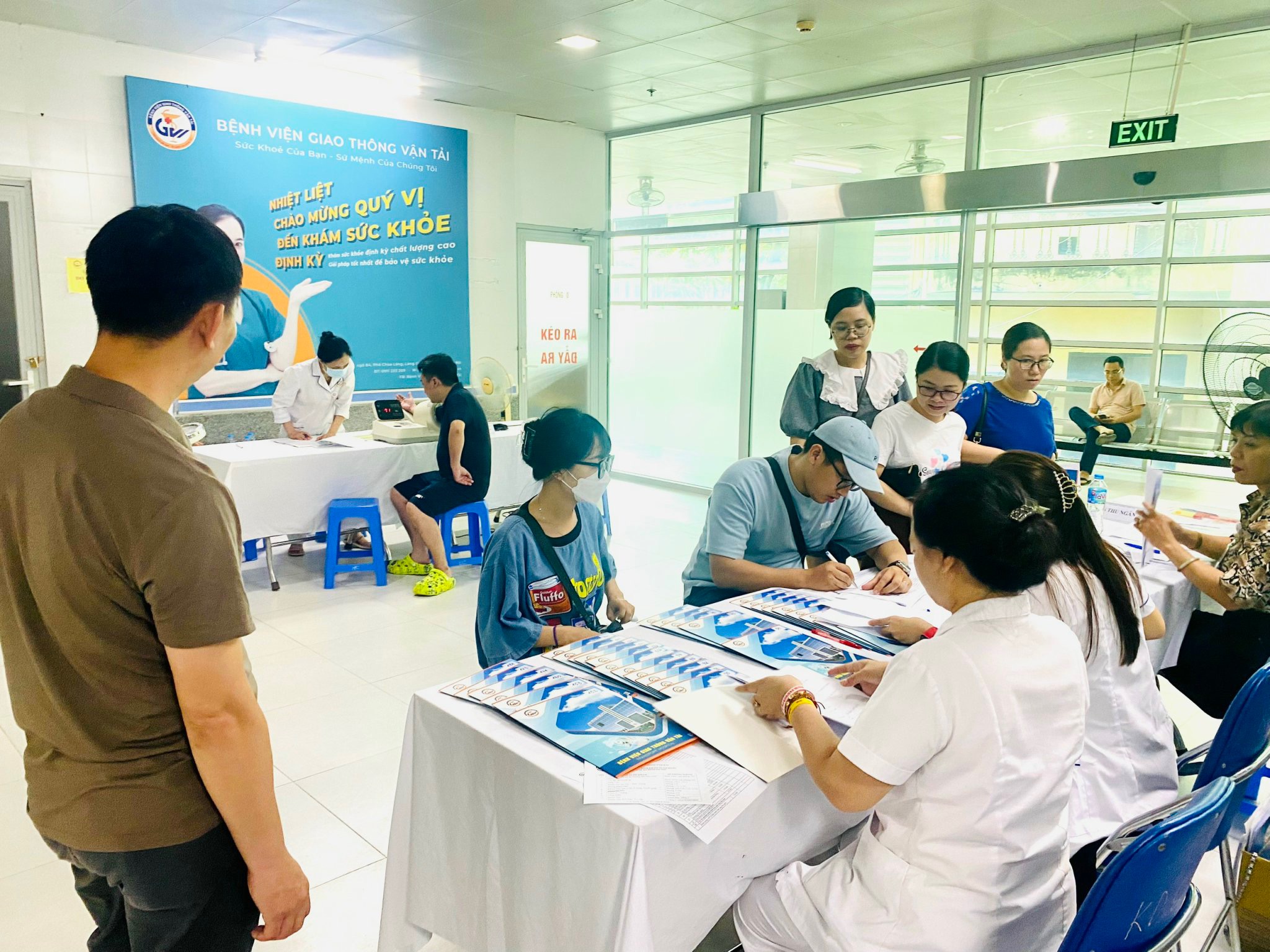 Bệnh viện Giao thông vận tải đồng hành cùng Ngân hàng Vietinbank – Chi nhánh Ba Đình chăm sóc sức khỏe cho cán bộ nhân viên