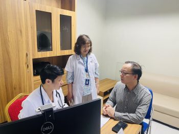 Chăm sóc sức khỏe cho hơn 2200 “thiên thần áo trắng”  Bệnh viện Nhi Trung ương