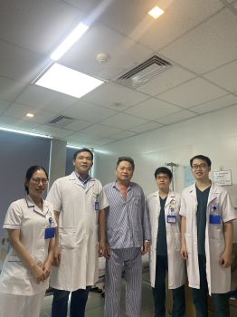 Phẫu thuật cấp cứu thành công trường hợp bệnh nhân thủng ổ loét lớn ở dạ dày do lạm dụng thuốc corticoid