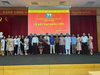 CHI BỘ KHỐI NGOẠI – ĐẢNG BỘ BỆNH VIỆN GTVT TRUNG ƯƠNG LONG TRỌNG TỔ CHỨC BUỔI LỄ KẾT NẠP ĐẢNG VIÊN MỚI
