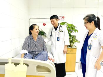 NSƯT Diệu Thuần: “Bệnh viện Giao thông vận tải vô cùng ấm áp tình người”