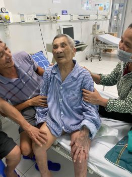 Bệnh viện Giao thông vận tải phẫu thuật thay khớp háng thành công  cho cụ bà 105 tuổi