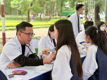 CÂU LẠC BỘ THẦY THUỐC TRẺ BỆNH VIỆN GIAO THÔNG VẬN TẢI TÍCH CỰC THAM GIA ĐỒNG HÀNH CÙNG CÁC HOẠT ĐỘNG CỦA HỘI THẦY THUỐC TRẺ VIỆT NAM